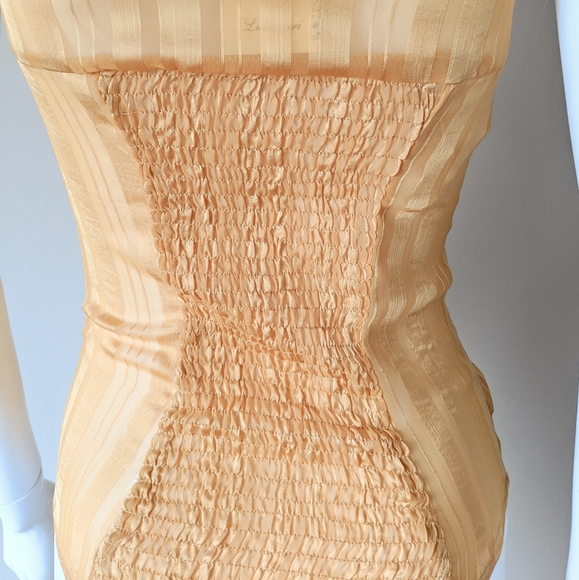 NWT Yellow Ruffle Shoulder Top - Picture 5 of 7